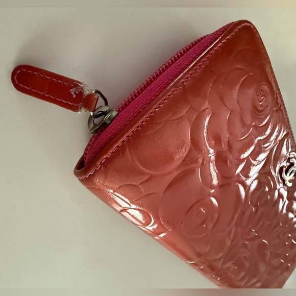 CHANEL Cameilla Zip Around Wallet - Picture 6 of 16
